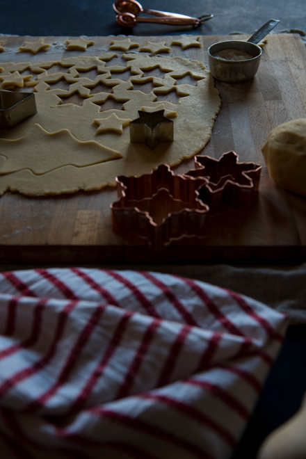 7 Essential Tips When Cleaning Cookie Cutters